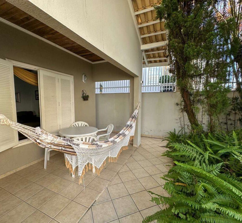 Casa 4 dormitórios ou + – A24