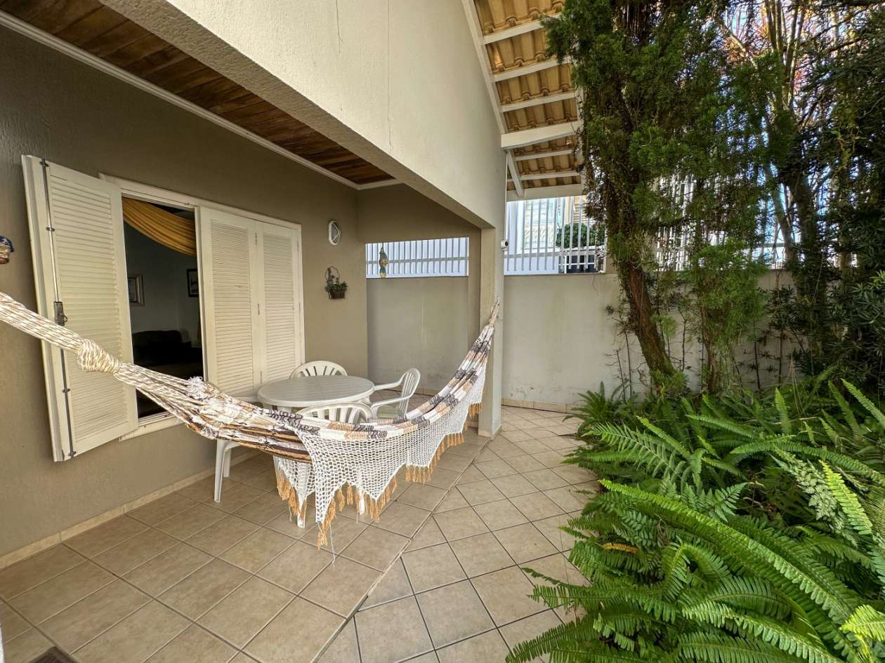 Casa 4 dormitórios ou + - A24 - imagem 1