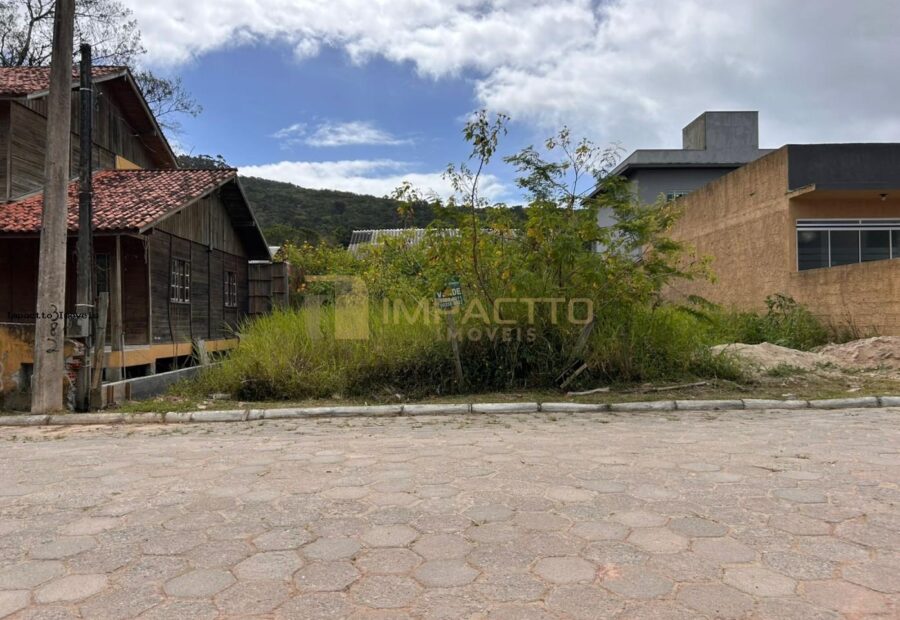 Terreno – V27