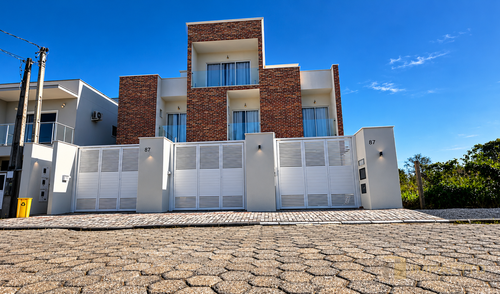Lindo Triplex Mobiliado e Decorado em Mariscal — imagem 1