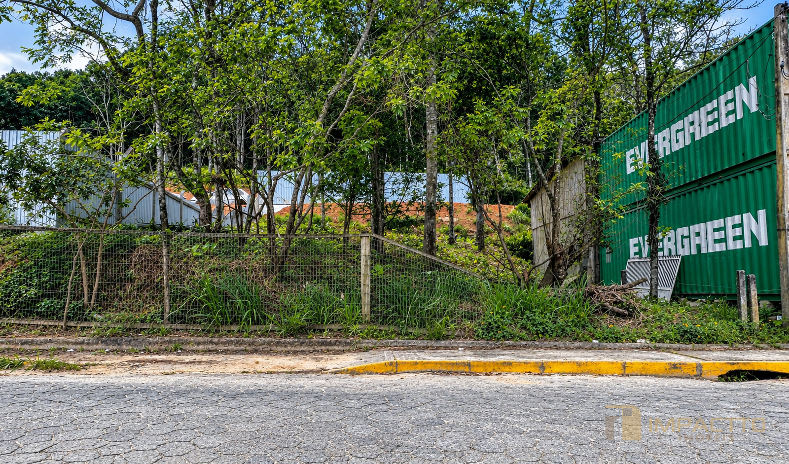 Terreno a venda em Bombas — imagem 1