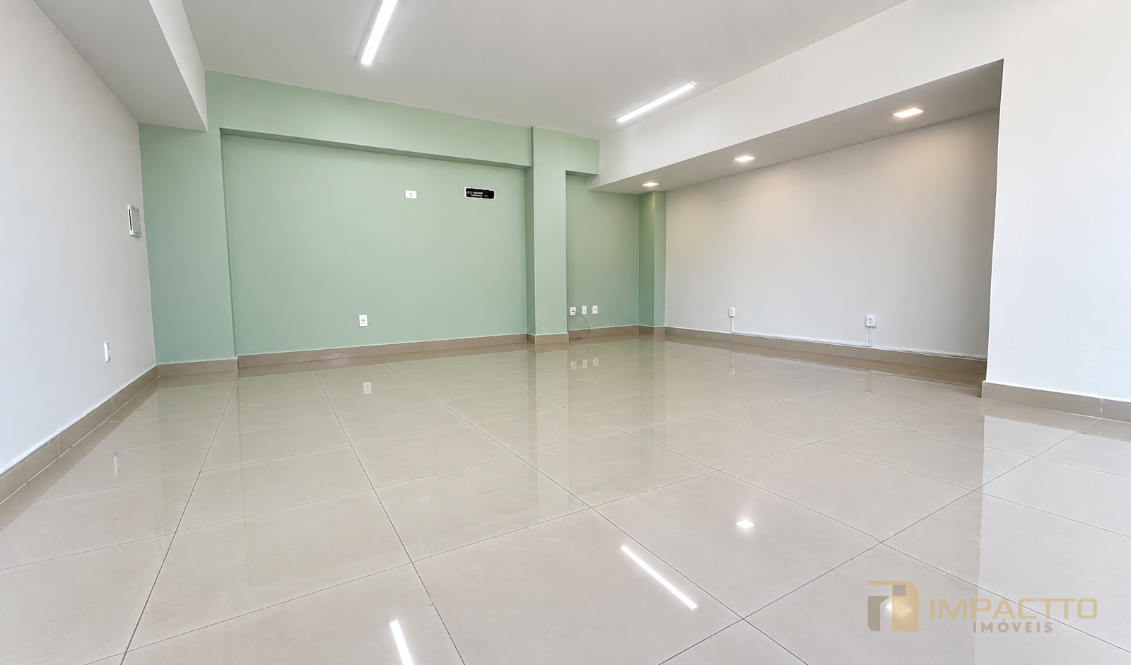 Sala Comercial no Coração de Bombinhas — imagem 2