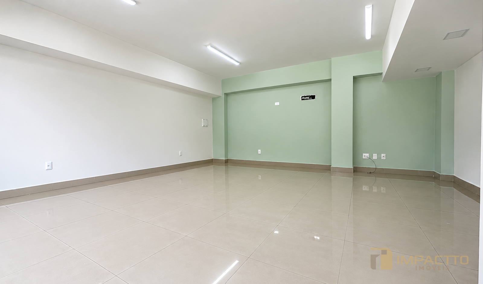 Sala Comercial no Coração de Bombinhas — imagem 3