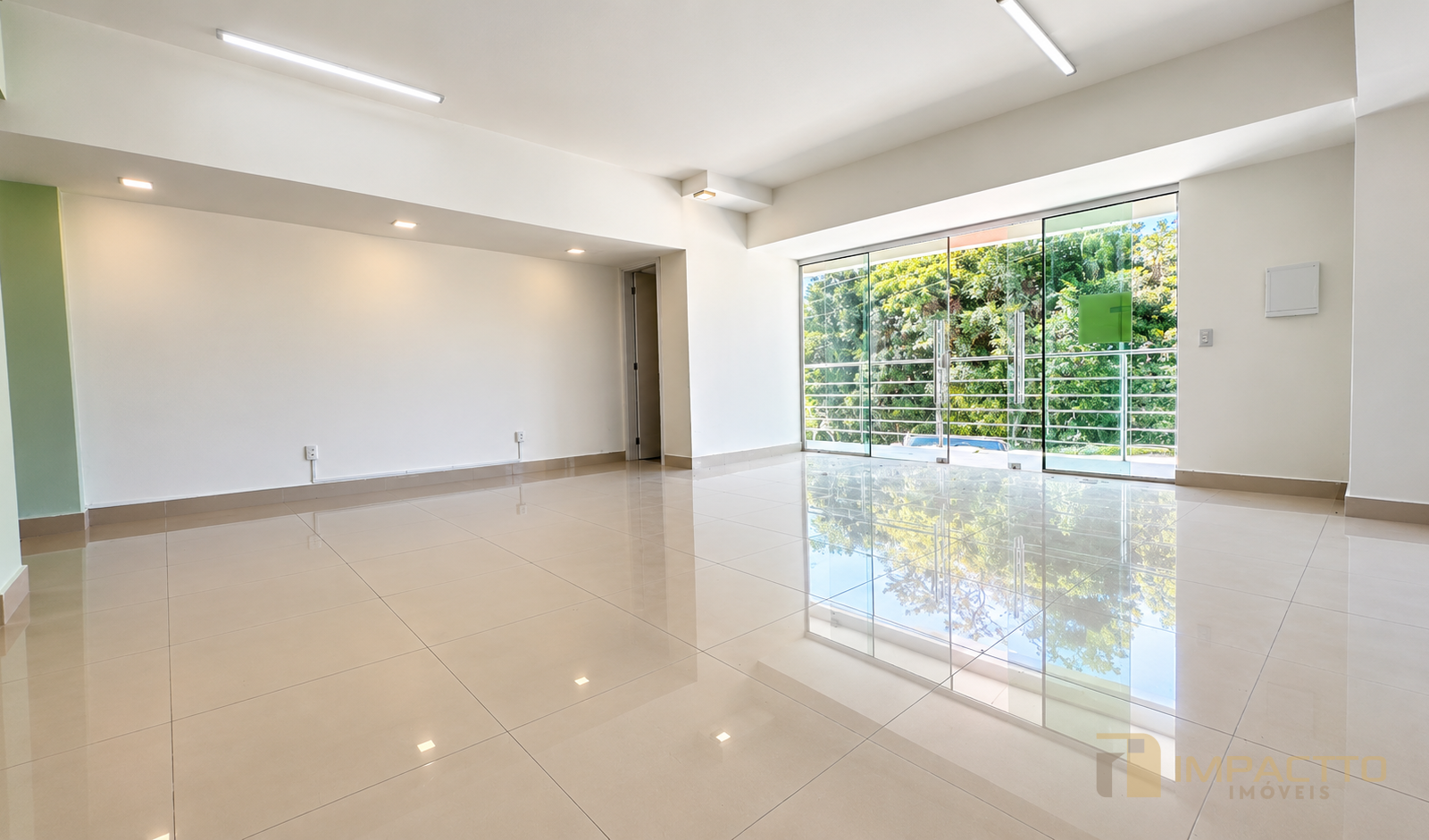 Sala Comercial no Coração de Bombinhas — imagem 4