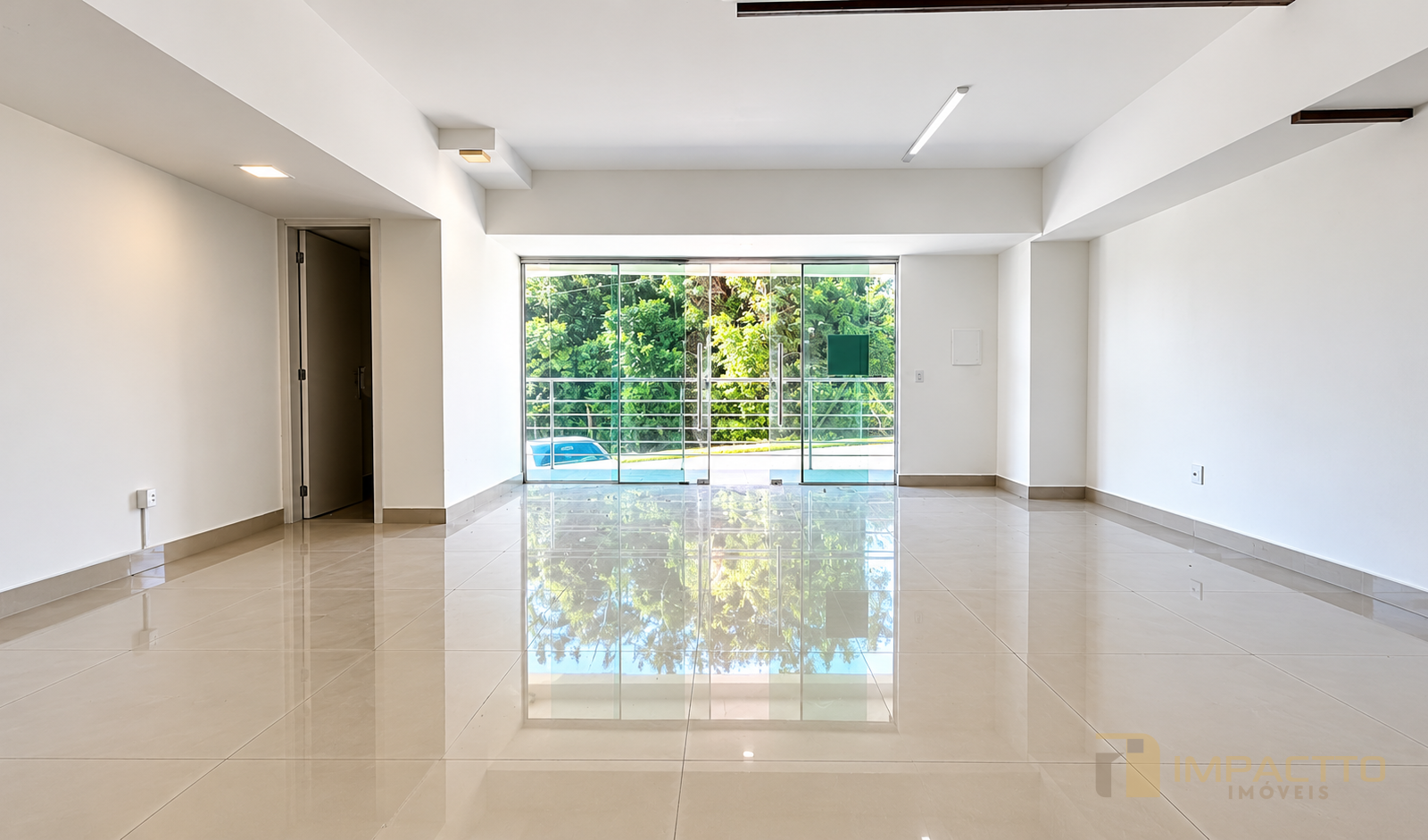 Sala Comercial no Coração de Bombinhas — imagem 5
